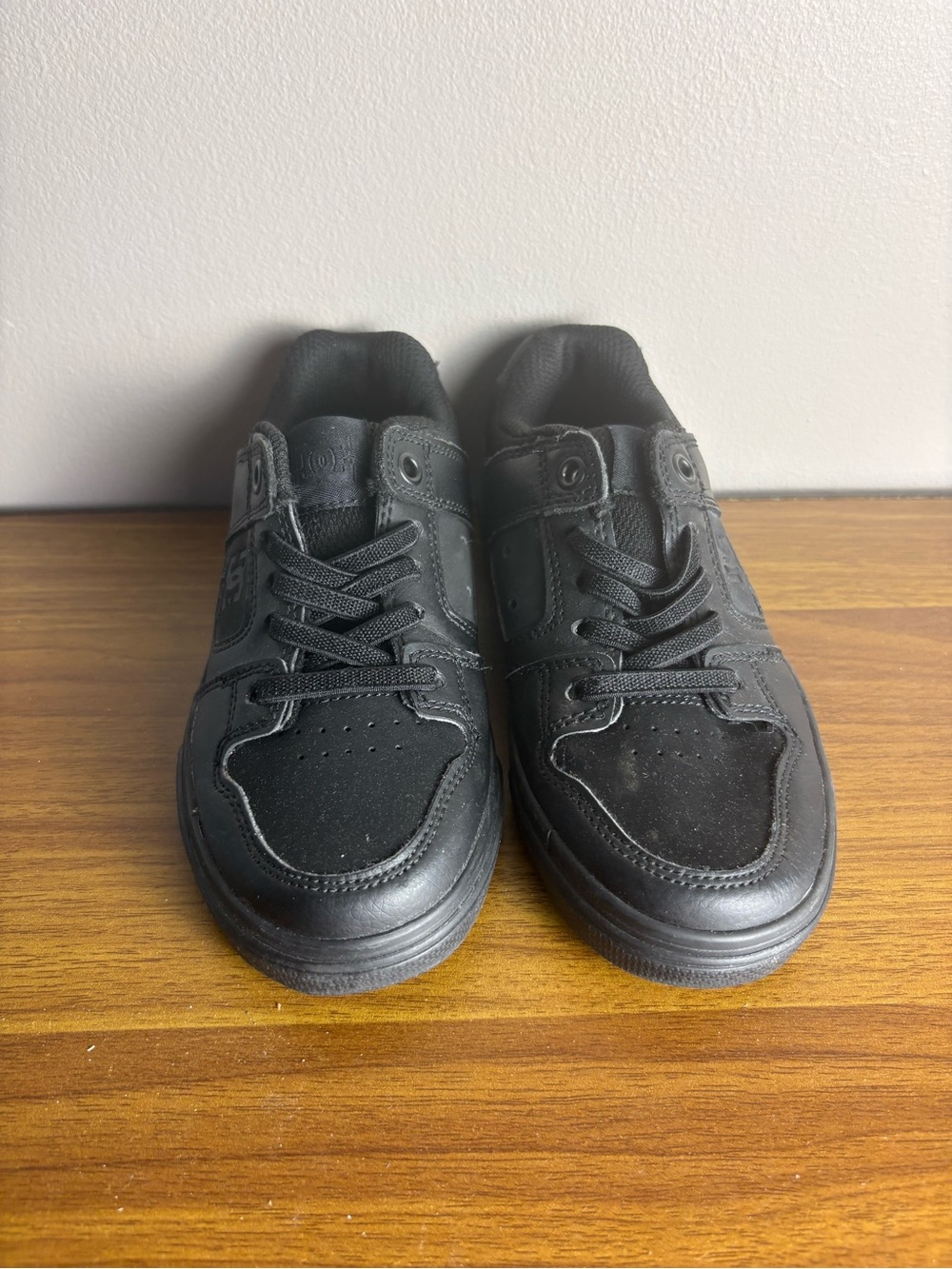 DC Kids Slip On Black Low-Top Sneakers Size 12